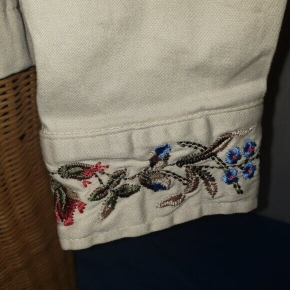 Ladies TABI Cream Denim Jacket Embroidered w/Fall Leaves - M - Picture 3 of 6